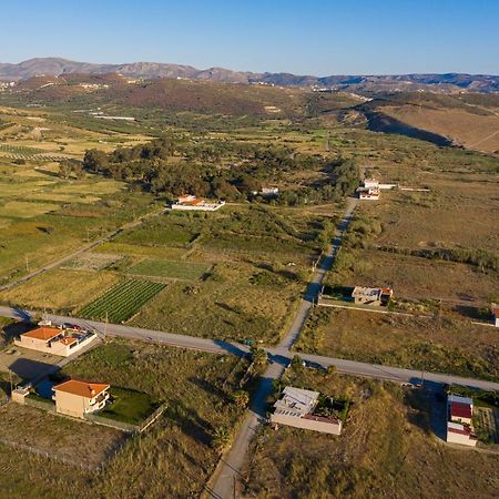 卡拉马基Petrakis Afrathias Garden House别墅 外观 照片